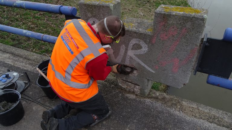 Davey wapening ontroesten-klein