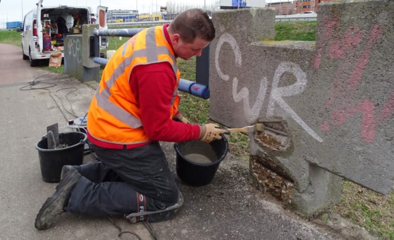 Davey aanbrengen hechtbrug betonschade herstel-min